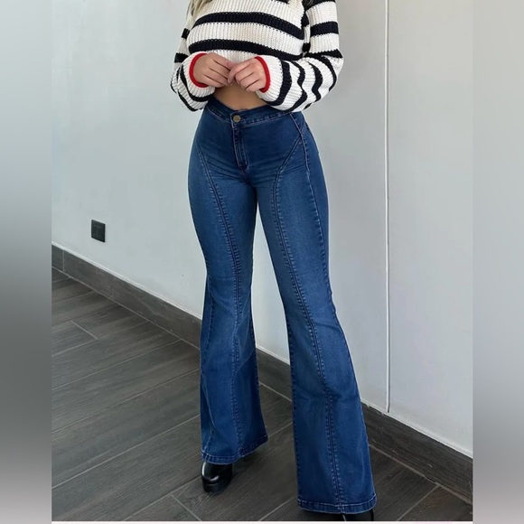 Line Flare Jeans - Picture 3 of 3